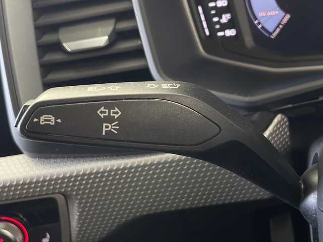 アウディ Ａ１ SB 25TFSI Sライン 秋田県 2021(令3)年 3.2万km 黄Ⅱ 純正ナビ　/フルセグTV/BT/AM/FM/AppleCarPlay/AndroidAuto/衝突被害軽減ブレーキ　/レーダークルーズコントロール　/パドルシフト　/レーンキープアシスト　/クリアランスソナー　/ブラインドスポットモニター　/バックカメラ　/ＥＴＣ２．０　/純正前後ドライブレコーダー　/前席シートヒーター/アイドリングストップ/純正フロアマット/純正アルミホイール