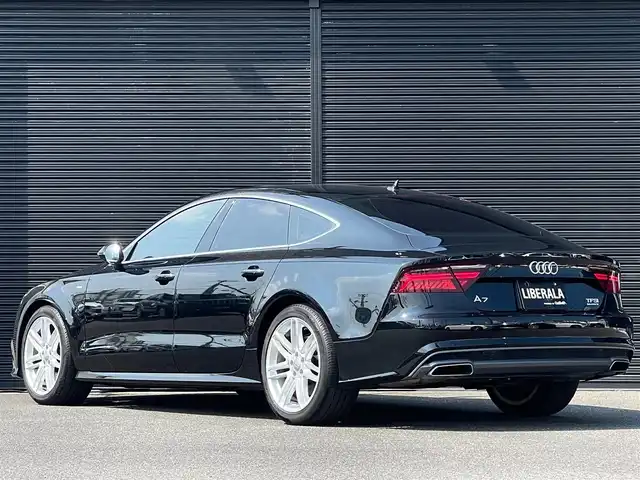アウディ Ａ７ SB 2.0 TFSI クワトロ S LINE P 山梨県 2017(平29)年 2.6万km ミトスブラックメタリック SR /マトリクスLED /アシスタンス /黒革/BOSE/純正ＭＭＩナビ/バックカメラ/フルセグ/ＢＴ/ＣＤ/ＤＶＤ/ＡＵＸ/ＵＳＢ/ＡＣＣ/ＬＫＡ/ＢＳＡ/Ａハイビーム/Ｐシート/シートヒーター/保証書/コンフォート/純正ドラレコ/純正１９ＡＷ