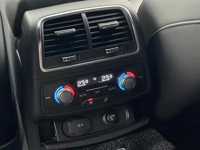 アウディ Ａ７ SB 2.0 TFSI クワトロ S LINE P 山梨県 2017(平29)年 2.6万km ミトスブラックメタリック SR /マトリクスLED /アシスタンス /黒革/BOSE/純正ＭＭＩナビ/バックカメラ/フルセグ/ＢＴ/ＣＤ/ＤＶＤ/ＡＵＸ/ＵＳＢ/ＡＣＣ/ＬＫＡ/ＢＳＡ/Ａハイビーム/Ｐシート/シートヒーター/保証書/コンフォート/純正ドラレコ/純正１９ＡＷ