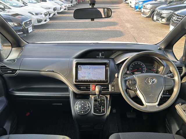 トヨタ ノア X 福島県 2014(平26)年 8.5万km ホワイトパールクリスタルシャイン 4WD 純正9インチナビ フルセグTV Bluetooth バックモニター ETC 横滑り防止 片側パワースライドドア オートライト 純正LEDヘッドライト フォグランプ 純正フロアマット リモコンキー