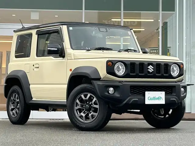スズキ ジムニー シエラ JC 兵庫県 2023(令5)年 3.4万km シフォンアイボリーメタリックブラック2トーンルーフ 純正８インチSDナビ/バックカメラ/純正フロアマット/HDMI端子/USB入力端子/CD/DVD/クルーズコントロール/前後ドライブレコーダー/純正ドアバイザー/純正アルミホイール/シートヒーター/背面タイヤ/ステアリングリモコン