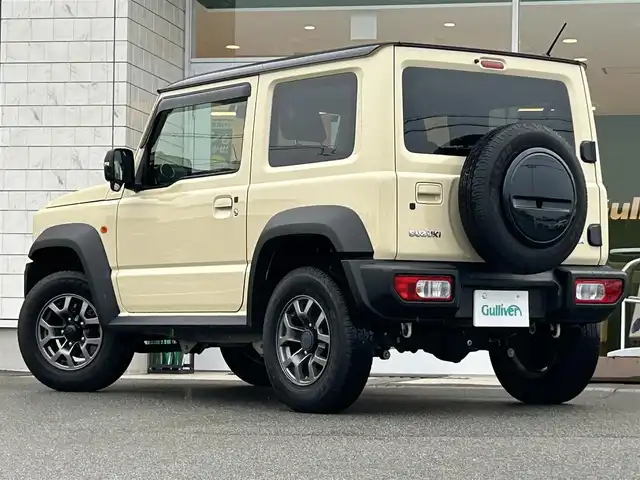 スズキ ジムニー シエラ JC 兵庫県 2023(令5)年 3.4万km シフォンアイボリーメタリックブラック2トーンルーフ 純正８インチSDナビ/バックカメラ/純正フロアマット/HDMI端子/USB入力端子/CD/DVD/クルーズコントロール/前後ドライブレコーダー/純正ドアバイザー/純正アルミホイール/シートヒーター/背面タイヤ/ステアリングリモコン