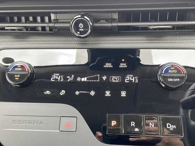 日産 セレナ ハイウェイスター V 兵庫県 2023(令5)年 1.6万km ダイヤモンドブラック ワンオーナー/保証書・取説・有/純正メモリーナビ・フルセグ・BT・CD・DVD・FM・AM/ETC2.0/バックカメラ/全周囲カメラ/プロパイロット/追尾機能付きクルーズコントロール/車線逸脱防止支援システム/衝突被害軽減ブレーキ/ブラインドスポットミラー/コーナーセンサー/踏み間違え防止システム/パーキングブレーキアシスト/パドルシフト/両側パワースライドドア/アイドリングストップ/電動パーキングブレーキ/ブレーキホールド/フロントリップ/デジタルインナーミラー/プッシュスタート/スマートキー×2/純正フロアマット/純正ドアバイザー/純正アルミホイール16インチ