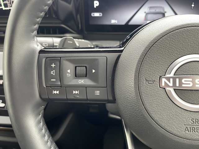 日産 セレナ ハイウェイスター V 兵庫県 2023(令5)年 1.6万km ダイヤモンドブラック ワンオーナー/保証書・取説・有/純正メモリーナビ・フルセグ・BT・CD・DVD・FM・AM/ETC2.0/バックカメラ/全周囲カメラ/プロパイロット/追尾機能付きクルーズコントロール/車線逸脱防止支援システム/衝突被害軽減ブレーキ/ブラインドスポットミラー/コーナーセンサー/踏み間違え防止システム/パーキングブレーキアシスト/パドルシフト/両側パワースライドドア/アイドリングストップ/電動パーキングブレーキ/ブレーキホールド/フロントリップ/デジタルインナーミラー/プッシュスタート/スマートキー×2/純正フロアマット/純正ドアバイザー/純正アルミホイール16インチ