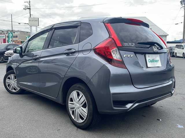 ホンダ フィット 13G･モデューロスタイル ホンダセンシング 長野県 2018(平30)年 16.6万km シルバー ・純正ディーラーオプションナビ/(Bluetooth/フルセグTV/)/・オートクルーズコントロール/・バックカメラ/・純正ビルトインETC/・アイドリングストップ/・AAC/・前後ドライブレコーダー/・プッシュスタートボタン/・4WD/・オートライト/・純正アルミホイール/・社外15インチアルミホイール付きスタッドレスタイヤ車載/・スマートキー/・取扱説明書/・保証書/・記録簿