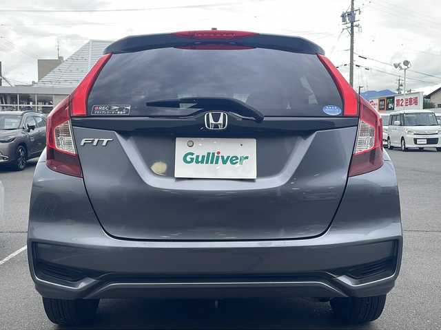 ホンダ フィット 13G･モデューロスタイル ホンダセンシング 長野県 2018(平30)年 16.6万km シルバー ・純正ディーラーオプションナビ/(Bluetooth/フルセグTV/)/・オートクルーズコントロール/・バックカメラ/・純正ビルトインETC/・アイドリングストップ/・AAC/・前後ドライブレコーダー/・プッシュスタートボタン/・4WD/・オートライト/・純正アルミホイール/・社外15インチアルミホイール付きスタッドレスタイヤ車載/・スマートキー/・取扱説明書/・保証書/・記録簿