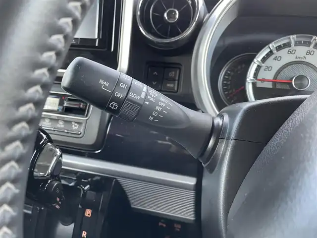 スズキ スペーシア カスタム HYBRID XS 栃木県 2023(令5)年 2.5万km ピュアホワイトP スズキセーフティサポート/社外メモリナビ/フルセグTV/DVD/Bluetooth/バックカメラ/ETC/両側パワースライドドア/コーナーセンサー/ハーフレザーシート/シートヒーター/ステアリングリモコン/レーダークルーズコントロール/ヘッドアップディスプレイ/アイドリングストップ/LEDヘッドライト/オートハイビーム/スマートキー/ロールサンシェード