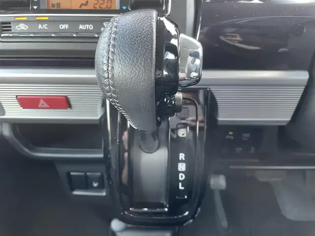 スズキ スペーシア カスタム HYBRID XS 栃木県 2023(令5)年 2.5万km ピュアホワイトP スズキセーフティサポート/社外メモリナビ/フルセグTV/DVD/Bluetooth/バックカメラ/ETC/両側パワースライドドア/コーナーセンサー/ハーフレザーシート/シートヒーター/ステアリングリモコン/レーダークルーズコントロール/ヘッドアップディスプレイ/アイドリングストップ/LEDヘッドライト/オートハイビーム/スマートキー/ロールサンシェード