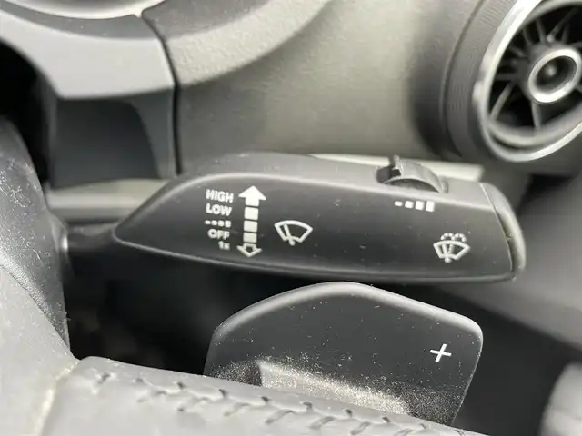アウディ Ａ３ セダン 1．8 TFSI クワトロ 青森県 2014(平26)年 7.3万km グレイシアホワイトメタリック 4WD/純正メモリナビ/・AM/FM/BT/フォグランプ/レザーシート/パワーシートD/N/シートヒーター/純正フロアマット/コーナーセンサー/パドルシフト/アイドリングストップ/パーキングアシスト/横滑り防止機能/電動パーキングブレーキ/オートライト/センターコンソール/レーダー/ETC/ドラレコ/純正18AW冬タイヤ積み込み有/保証書/取扱説明書