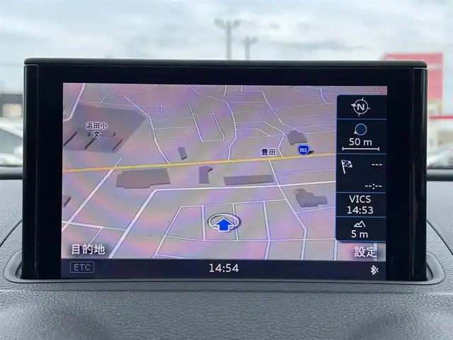アウディ Ａ３ セダン 1．8 TFSI クワトロ 青森県 2014(平26)年 7.3万km グレイシアホワイトメタリック 4WD/純正メモリナビ/・AM/FM/BT/フォグランプ/レザーシート/パワーシートD/N/シートヒーター/純正フロアマット/コーナーセンサー/パドルシフト/アイドリングストップ/パーキングアシスト/横滑り防止機能/電動パーキングブレーキ/オートライト/センターコンソール/レーダー/ETC/ドラレコ/純正18AW冬タイヤ積み込み有/保証書/取扱説明書