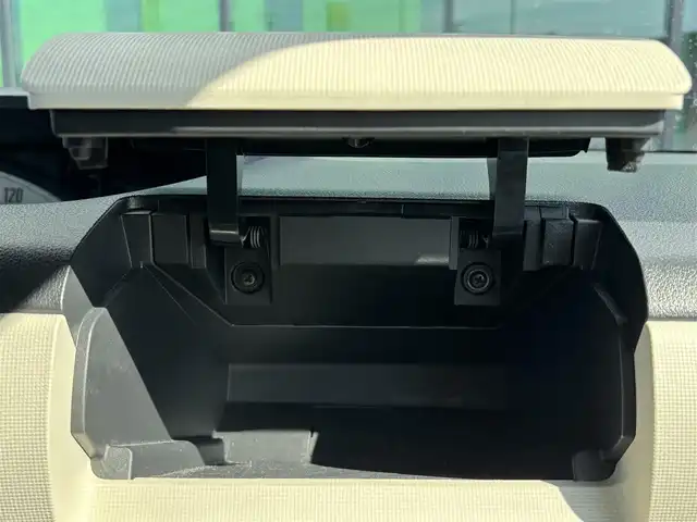 ダイハツ ムーヴ キャンバス X ブラックアクセント リミテッド SAⅢ 奈良県 2019(令1)年 3.5万km パールホワイトⅢ 純正8インチナビ [NSZN-X70D]/アラウンドビューカメラ /フルセグTV /両側パワースライドドア /LEDヘッドライト /衝突被害軽減システム /オートマチックハイビーム /オートライト /電動格納ミラー /純正フロアマット