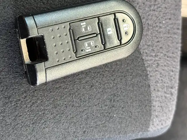 ダイハツ ムーヴ キャンバス X ブラックアクセント リミテッド SAⅢ 奈良県 2019(令1)年 3.5万km パールホワイトⅢ 純正8インチナビ [NSZN-X70D]/アラウンドビューカメラ /フルセグTV /両側パワースライドドア /LEDヘッドライト /衝突被害軽減システム /オートマチックハイビーム /オートライト /電動格納ミラー /純正フロアマット