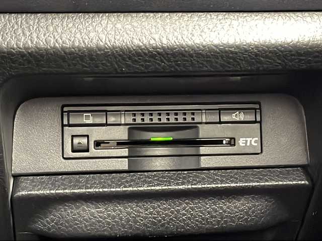 トヨタ ヴォクシー ZS 煌Ⅱ 千葉県 2016(平28)年 5.8万km ブラック アルパインナビ/　CD/DVD/Bluetooth/フルセグTV/アルパインフリップダウンモニター/衝突軽減ブレーキ/車線逸脱警報/先行車発進警報/オートハイビーム/両側パワスラ/ビルトインETC/LEDライト/フォグランプ/ロールサンシェード/フロアマット/ドアバイザー