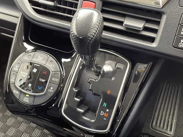 トヨタ ヴォクシー ZS 煌Ⅱ 千葉県 2016(平28)年 5.8万km ブラック アルパインナビ/　CD/DVD/Bluetooth/フルセグTV/アルパインフリップダウンモニター/衝突軽減ブレーキ/車線逸脱警報/先行車発進警報/オートハイビーム/両側パワスラ/ビルトインETC/LEDライト/フォグランプ/ロールサンシェード/フロアマット/ドアバイザー