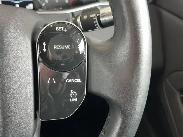 ランドローバー レンジローバーイヴォーク S 山形県 2019(令1)年 2.7万km ガンＭ カラーコード：1AU カルパチアングレイ/純正ナビ/・Bluetooth/USB/360°カメラ/・AppleCarPlay/AndroidAuto/アダプティブクルーズコントロール/レーンキープ/ブラインドスポットアシスト/パノラマSR/デジタルインナーミラー/レザーシート/シートヒーターD/N/ダウンヒルアシスト/純正LEDヘッドライト/パワーバックドア