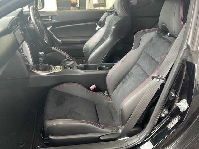 トヨタ ８６ GT リミテッド 岐阜県 2012(平24)年 12.7万km クリスタルブラックシリカ ワンオーナー/純正ナビ/AM/FM/Bluetooth/フルセグテレビ/DS/CD/DVD/ETC/ハーフレザーシート/VSCSPORT/トラクションコントロールシステム/電動格納ミラー/ドアバイザー/革ステアリング/TRDエアロ/マフラー
