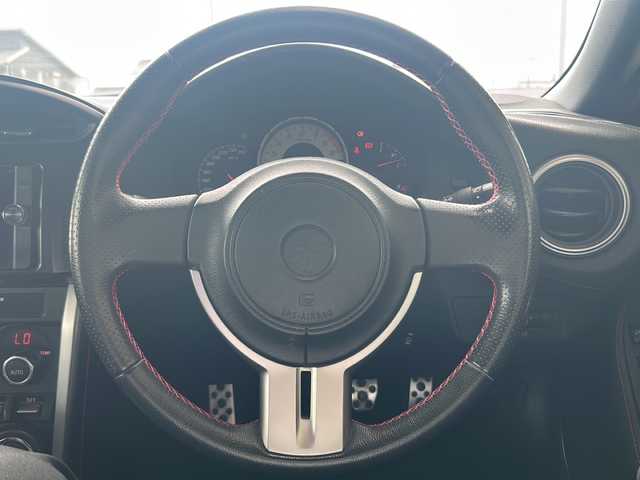 トヨタ ８６ GT リミテッド 岐阜県 2012(平24)年 12.7万km クリスタルブラックシリカ ワンオーナー/純正ナビ/AM/FM/Bluetooth/フルセグテレビ/DS/CD/DVD/ETC/ハーフレザーシート/VSCSPORT/トラクションコントロールシステム/電動格納ミラー/ドアバイザー/革ステアリング/TRDエアロ/マフラー