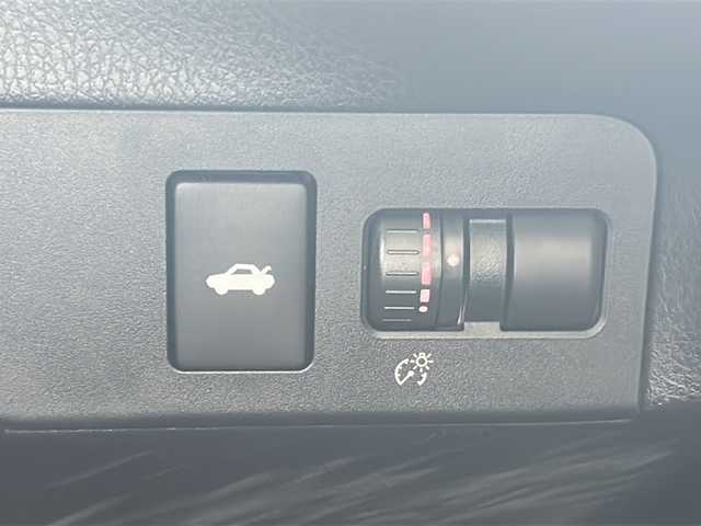 トヨタ ８６ GT リミテッド 岐阜県 2012(平24)年 12.7万km クリスタルブラックシリカ ワンオーナー/純正ナビ/AM/FM/Bluetooth/フルセグテレビ/DS/CD/DVD/ETC/ハーフレザーシート/VSCSPORT/トラクションコントロールシステム/電動格納ミラー/ドアバイザー/革ステアリング/TRDエアロ/マフラー
