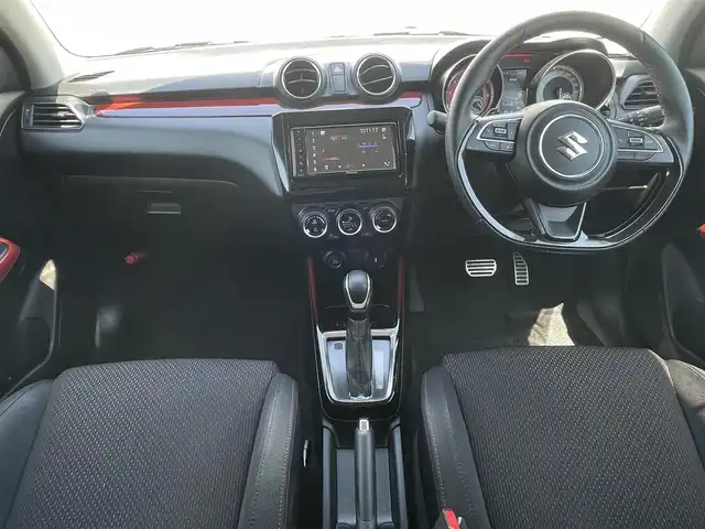 スズキ スイフト スポーツ 静岡県 2019(令1)年 3.9万km ピュアホワイトP 禁煙/純正ディスプレイオーディオ/（AM/FM/BT)/クルーズコントロール/パドルシフト /シートヒーター /純正17インチアルミホール/社外AWスタッドレス車載/純正フロアマット/スマートキー/LEDヘッドライト