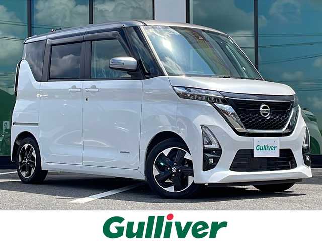 日産 ルークス ハイウェイスター X 福岡県 2020(令2)年 2.5万km チタニウムグレーM/シルキーホワイト 純正ナビ（ＣＤ・ＢＴ・フルセグ）/全周囲カメラ　/片側パワースライドドア　/前後クリアランスソナー　/エマージェンシーブレーキ　/アイドリングストップ　/ふらつき警報機能　/速度標識表示　/道路標識表示　/車線逸脱警報/先行車発進お知らせ機能/横滑り防止/SOSコール/盗難防止装置/ドアバイザー/純正フロアマット/純正１４インチAW/オートライト/LEDヘッドライト/フォグランプ/スマートキー/プッシュスタート/スペアキー1本