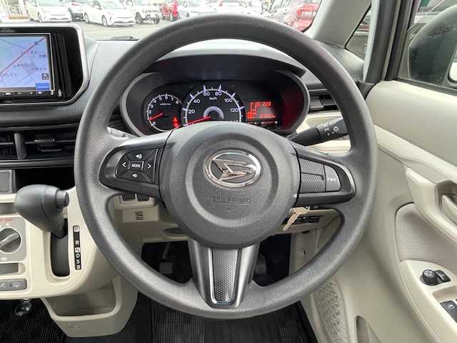 ダイハツ ムーヴ L SAⅢ 静岡県 2018(平30)年 3.8万km パールホワイトⅢ ●社外ナビ/（フルセグ/CD/Bluetooth）/（CN-E310D）/●バックカメラ/●衝突被害軽減システム/●レーンキープアシスト/●ステアリングスイッチ/●ETC/●フロアマット/●ドアバイザー/●プッシュスタート/●スマートキー/●横滑り防止装置/●ダブルSRS＋ABS/●保証書/●取扱説明書