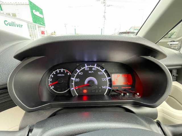ダイハツ ムーヴ L SAⅢ 静岡県 2018(平30)年 3.8万km パールホワイトⅢ ●社外ナビ/（フルセグ/CD/Bluetooth）/（CN-E310D）/●バックカメラ/●衝突被害軽減システム/●レーンキープアシスト/●ステアリングスイッチ/●ETC/●フロアマット/●ドアバイザー/●プッシュスタート/●スマートキー/●横滑り防止装置/●ダブルSRS＋ABS/●保証書/●取扱説明書