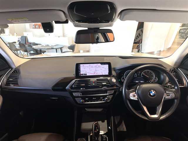ＢＭＷ Ｘ３ xDrive20d Xライン 道央・札幌 2019(令1)年 6.9万km ミネラルホワイト メタリックペイント/ヘッドアップディスプレイ/ドライビングアシストプラス/パーキングアシストプラス/ワイヤレスチャージング/HiFIスピーカー/純正HDDナビ/フルセグテレビ/USB/BT/360°カメラ/PDC/ヴァーネスカレザーシート/シートヒーター/アダプティブLEDヘッドライト/電動リアゲート