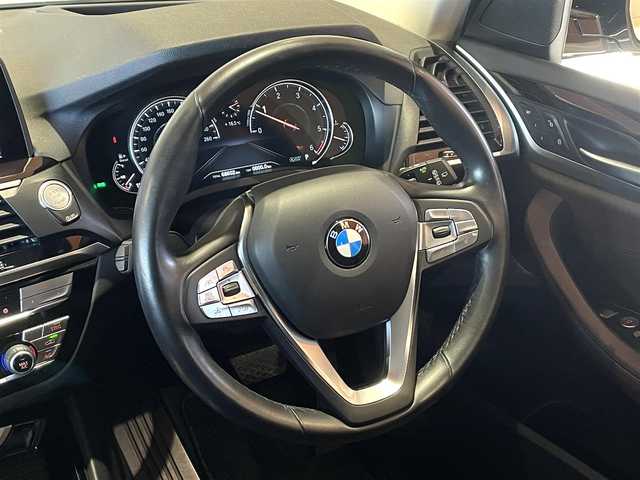 ＢＭＷ Ｘ３ xDrive20d Xライン 道央・札幌 2019(令1)年 6.9万km ミネラルホワイト メタリックペイント/ヘッドアップディスプレイ/ドライビングアシストプラス/パーキングアシストプラス/ワイヤレスチャージング/HiFIスピーカー/純正HDDナビ/フルセグテレビ/USB/BT/360°カメラ/PDC/ヴァーネスカレザーシート/シートヒーター/アダプティブLEDヘッドライト/電動リアゲート