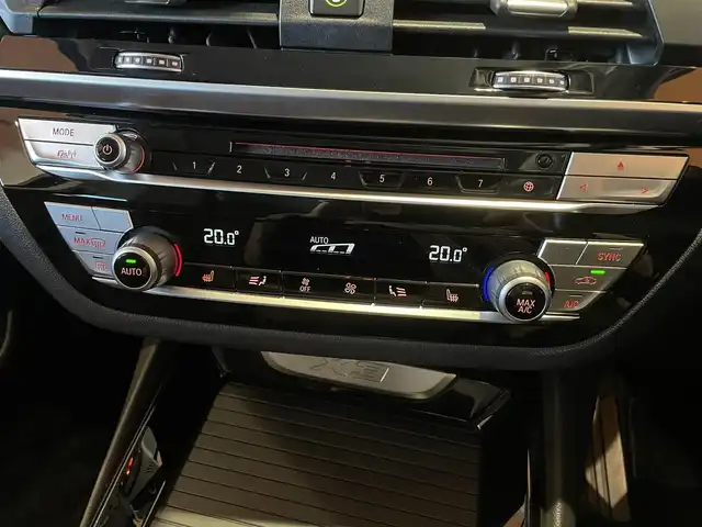 ＢＭＷ Ｘ３ xDrive20d Xライン 道央・札幌 2019(令1)年 6.9万km ミネラルホワイト メタリックペイント/ヘッドアップディスプレイ/ドライビングアシストプラス/パーキングアシストプラス/ワイヤレスチャージング/HiFIスピーカー/純正HDDナビ/フルセグテレビ/USB/BT/360°カメラ/PDC/ヴァーネスカレザーシート/シートヒーター/アダプティブLEDヘッドライト/電動リアゲート