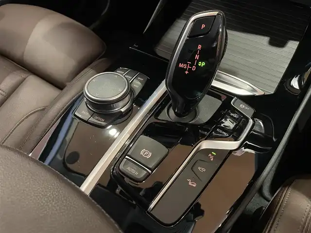 ＢＭＷ Ｘ３ xDrive20d Xライン 道央・札幌 2019(令1)年 6.9万km ミネラルホワイト メタリックペイント/ヘッドアップディスプレイ/ドライビングアシストプラス/パーキングアシストプラス/ワイヤレスチャージング/HiFIスピーカー/純正HDDナビ/フルセグテレビ/USB/BT/360°カメラ/PDC/ヴァーネスカレザーシート/シートヒーター/アダプティブLEDヘッドライト/電動リアゲート