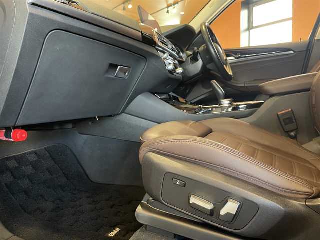 ＢＭＷ Ｘ３ xDrive20d Xライン 道央・札幌 2019(令1)年 6.9万km ミネラルホワイト メタリックペイント/ヘッドアップディスプレイ/ドライビングアシストプラス/パーキングアシストプラス/ワイヤレスチャージング/HiFIスピーカー/純正HDDナビ/フルセグテレビ/USB/BT/360°カメラ/PDC/ヴァーネスカレザーシート/シートヒーター/アダプティブLEDヘッドライト/電動リアゲート