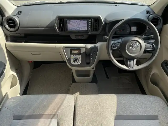 トヨタ パッソ X Lパッケージ S 大阪府 2019(平31)年 0.6万km ブライトシルバーM 純正7インチナビ（NSCN-W68）/・AM/FM/CD/BT/テレビ/バックカメラ/スマートアシストIII/・衝突警報/・衝突軽減支援ブレーキ/・誤発進抑制前後/・車線逸脱警報/・先行車発進お知らせ/・オートハイビーム/前後ソナー/純正ドライブレコーダー/ビルトインETC/純正ドアバイザー/純正フロアマット/保証書/取扱説明書/記録簿 H31/R2/R3/R5/R6