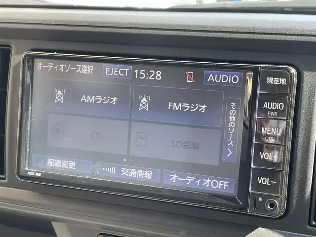 トヨタ パッソ X Lパッケージ S 大阪府 2019(平31)年 0.6万km ブライトシルバーM 純正7インチナビ（NSCN-W68）/・AM/FM/CD/BT/テレビ/バックカメラ/スマートアシストIII/・衝突警報/・衝突軽減支援ブレーキ/・誤発進抑制前後/・車線逸脱警報/・先行車発進お知らせ/・オートハイビーム/前後ソナー/純正ドライブレコーダー/ビルトインETC/純正ドアバイザー/純正フロアマット/保証書/取扱説明書/記録簿 H31/R2/R3/R5/R6
