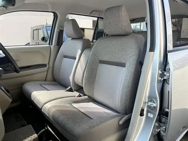 トヨタ パッソ X Lパッケージ S 大阪府 2019(平31)年 0.6万km ブライトシルバーM 純正7インチナビ（NSCN-W68）/・AM/FM/CD/BT/テレビ/バックカメラ/スマートアシストIII/・衝突警報/・衝突軽減支援ブレーキ/・誤発進抑制前後/・車線逸脱警報/・先行車発進お知らせ/・オートハイビーム/前後ソナー/純正ドライブレコーダー/ビルトインETC/純正ドアバイザー/純正フロアマット/保証書/取扱説明書/記録簿 H31/R2/R3/R5/R6
