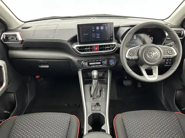トヨタ ライズ Z 福岡県 2025(令7)年 0.1万km未満 ナチュラルベージュマイカM 登録済未使用車　/純正ディスプレイオーディオ（ＢＴ，フルセグＴＶ）　/バックカメラ　/ＡＣＣ　/コーナーセンサー　/衝突軽減ブレーキ/先行車発進お知らせ　/シートヒーター　/純正１７インチＡＷ　/ＬＥＤヘッドライト