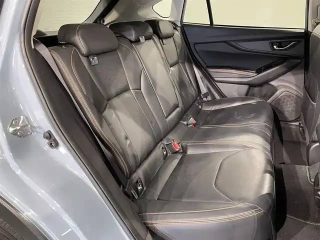 スバル インプレッサ ＸＶ 2．0i－L アイサイト 愛知県 2019(令1)年 3.7万km クールグレーカーキ 純正８インチナビ　/(Bluetooth/フルセグTV/CD・DVD再生）/ＤＩＡＴＯＮＥサウンド　/黒革シート　/ルーフレール　/アイサイト　/衝突軽減ブレーキ　/レーダークルーズコントロール　/シートヒーター　/ＥＴＣ　/ドライブレコーダー　/バックカメラ　/サイドカメラ/電動パワーシート/LEDヘッドライト/USB接続/純正フロアマット/プッシュスタート/　　-スマートキー
