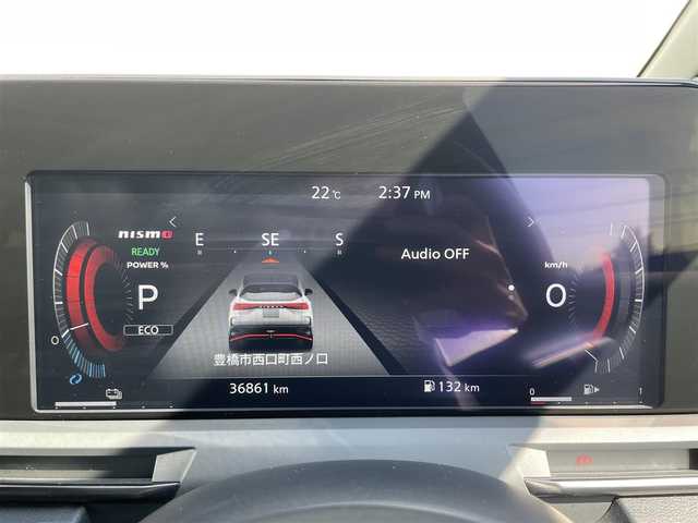 日産 オーラ ニスモ 愛知県 2022(令4)年 3.7万km ダークメタルグレー/スーパーブラック2トーン ・純正ディスプレイオーディオ（ナビ付）/・フルセグテレビ/・Bluetooth/USB/HDMI接続機能/・全方位カメラ/・ETC2.0/・NISMOファブリックシート/・シートヒーター（運転席・助手席）/・NISMO純正フロントバンパー/・NISMO純正サイドスカート/・NISMO純正リアバンパー/・NISMO純正フロアマット/・純正17インチアルミホイール/・純正LEDヘッドライト/・オートマチックハイビーム/・衝突軽減ブレーキ/・レーンキープアシスト/・ブラインドスポットモニター/・電動パーキングブレーキ/・ブレーキホールド/・アダプティブクルーズコントロール/・スマートキー/・プッシュスタート
