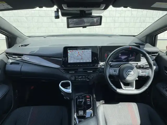 日産 オーラ ニスモ 愛知県 2022(令4)年 3.7万km ダークメタルグレー/スーパーブラック2トーン ・純正ディスプレイオーディオ（ナビ付）/・フルセグテレビ/・Bluetooth/USB/HDMI接続機能/・全方位カメラ/・ETC2.0/・NISMOファブリックシート/・シートヒーター（運転席・助手席）/・NISMO純正フロントバンパー/・NISMO純正サイドスカート/・NISMO純正リアバンパー/・NISMO純正フロアマット/・純正17インチアルミホイール/・純正LEDヘッドライト/・オートマチックハイビーム/・衝突軽減ブレーキ/・レーンキープアシスト/・ブラインドスポットモニター/・電動パーキングブレーキ/・ブレーキホールド/・アダプティブクルーズコントロール/・スマートキー/・プッシュスタート