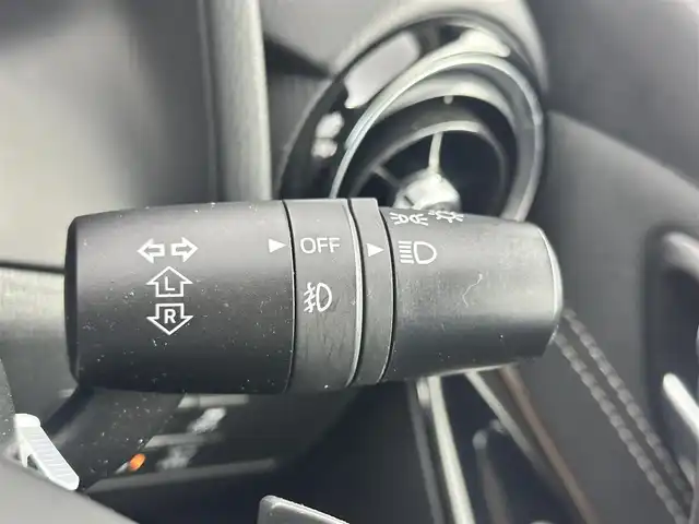 マツダ デミオ 13S ツーリング 愛知県 2018(平30)年 3.3万km エターナルブルーマイカ 純正7インチＳＤナビ/（BT/CD/DVD/aha/Stitcher/フルセグTV/AUX）　/全方位バックカメラ　/前席シートヒーター/ＥＴＣ　/ＨＵＤ　/ＶＩＥＷボタン　/衝突被害軽減システム　/レーンキープアシスト　/コーナーセンサー　/レーダークルーズコントロール　/スポーツモード/ドアバイザー/純正フロアマット/純正15インチAW/純正LEDヘッドライト