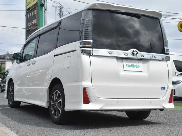 トヨタ ヴォクシー ZS 煌Ⅲ 神奈川県 2021(令3)年 5万km ホワイトパールクリスタルシャイン ワンオーナー/社外メモリナビ/フルセグテレビ/バックカメラ/フリップダウンモニター/プッシュスタート/両側パワースライドドア/ETC/LEDヘッドライト/保証書/取説/スペアスマートキー/記録(R.6)