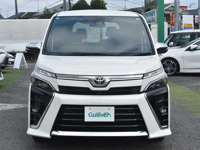 トヨタ ヴォクシー ZS 煌Ⅲ 神奈川県 2021(令3)年 5万km ホワイトパールクリスタルシャイン ワンオーナー/社外メモリナビ/フルセグテレビ/バックカメラ/フリップダウンモニター/プッシュスタート/両側パワースライドドア/ETC/LEDヘッドライト/保証書/取説/スペアスマートキー/記録(R.6)