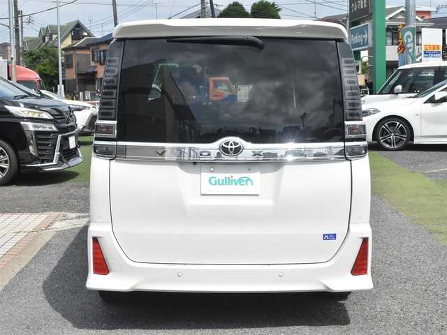トヨタ ヴォクシー ZS 煌Ⅲ 神奈川県 2021(令3)年 5万km ホワイトパールクリスタルシャイン ワンオーナー/社外メモリナビ/フルセグテレビ/バックカメラ/フリップダウンモニター/プッシュスタート/両側パワースライドドア/ETC/LEDヘッドライト/保証書/取説/スペアスマートキー/記録(R.6)