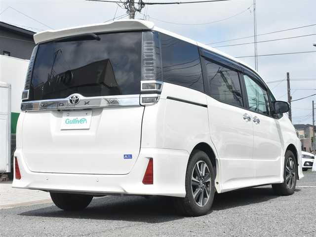トヨタ ヴォクシー ZS 煌Ⅲ 神奈川県 2021(令3)年 5万km ホワイトパールクリスタルシャイン ワンオーナー/社外メモリナビ/フルセグテレビ/バックカメラ/フリップダウンモニター/プッシュスタート/両側パワースライドドア/ETC/LEDヘッドライト/保証書/取説/スペアスマートキー/記録(R.6)