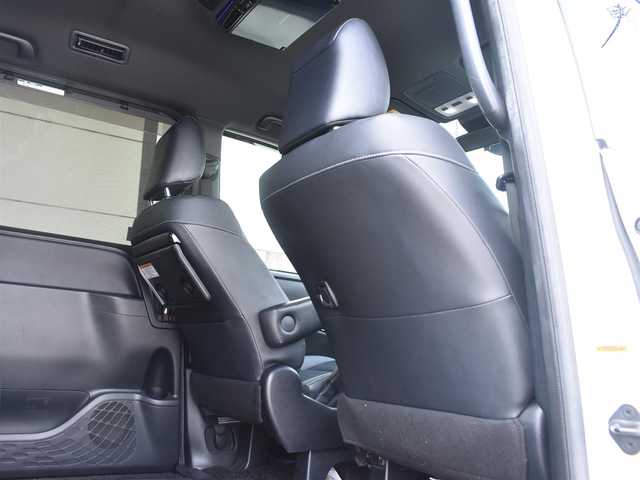 トヨタ ヴォクシー ZS 煌Ⅲ 神奈川県 2021(令3)年 5万km ホワイトパールクリスタルシャイン ワンオーナー/社外メモリナビ/フルセグテレビ/バックカメラ/フリップダウンモニター/プッシュスタート/両側パワースライドドア/ETC/LEDヘッドライト/保証書/取説/スペアスマートキー/記録(R.6)