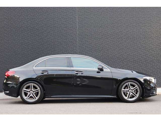 メルセデス・ベンツ Ａ１８０ セダン スタイル AMGライン 大分県 2019(令1)年 2.7万km コスモスブラック ワンオーナー/レーダーセーフティパッケージ/純正ナビ/CarPlay/地デジ/Bluetooth/ワイヤレス充電/半革/シートヒーター/純正18インチAW/純正ドライブレコーダー前後/ETC