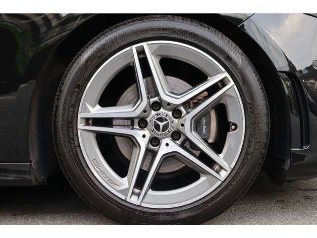 メルセデス・ベンツ Ａ１８０ セダン スタイル AMGライン 大分県 2019(令1)年 2.7万km コスモスブラック ワンオーナー/レーダーセーフティパッケージ/純正ナビ/CarPlay/地デジ/Bluetooth/ワイヤレス充電/半革/シートヒーター/純正18インチAW/純正ドライブレコーダー前後/ETC