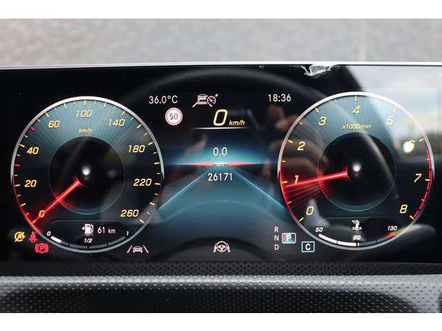 メルセデス・ベンツ Ａ１８０ セダン スタイル AMGライン 大分県 2019(令1)年 2.7万km コスモスブラック ワンオーナー/レーダーセーフティパッケージ/純正ナビ/CarPlay/地デジ/Bluetooth/ワイヤレス充電/半革/シートヒーター/純正18インチAW/純正ドライブレコーダー前後/ETC