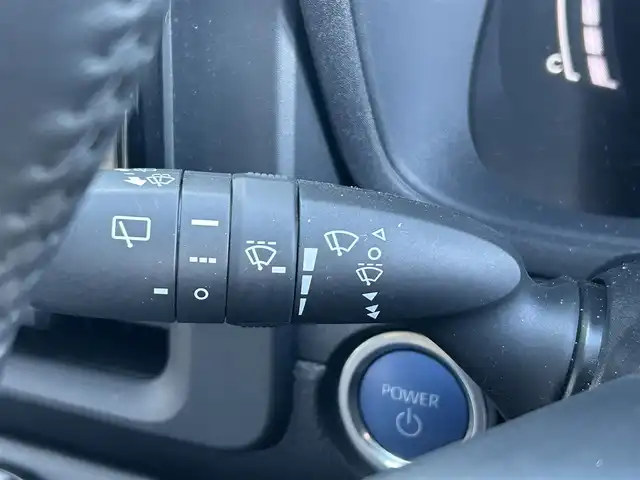 トヨタ シエンタ ハイブリッド Z 佐賀県 2023(令5)年 0.6万km ホワイトパールクリスタルシャイン 走行距離6027km/ワンオーナー(自社名済み)/トヨタセーフティセンス/・プリクラッシュセーフティ/・レーダークルーズコントロール/・アダプティブハイビーム/・レーントレーシングアシスト/・レーンディパーチャーアラート/ブラインドスポットモニター/パーキングサポートブレーキ/クリアランスソナー/純正ディスプレイオーディオ/・コネクティッドナビ/・アラウンドビューモニター/・フルセグTV/BT/ハンズフリーデュアルパワースライドドア/純正前後ドライブレコーダー/ETC2.0 /USB入力端子/フロアマット/スペアキー×1/保証書/取扱説明書