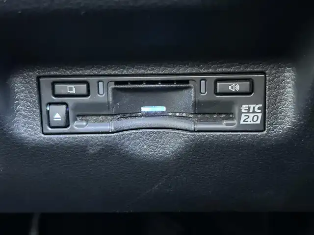 トヨタ シエンタ ハイブリッド Z 佐賀県 2023(令5)年 0.6万km ホワイトパールクリスタルシャイン 走行距離6027km/ワンオーナー(自社名済み)/トヨタセーフティセンス/・プリクラッシュセーフティ/・レーダークルーズコントロール/・アダプティブハイビーム/・レーントレーシングアシスト/・レーンディパーチャーアラート/ブラインドスポットモニター/パーキングサポートブレーキ/クリアランスソナー/純正ディスプレイオーディオ/・コネクティッドナビ/・アラウンドビューモニター/・フルセグTV/BT/ハンズフリーデュアルパワースライドドア/純正前後ドライブレコーダー/ETC2.0 /USB入力端子/フロアマット/スペアキー×1/保証書/取扱説明書