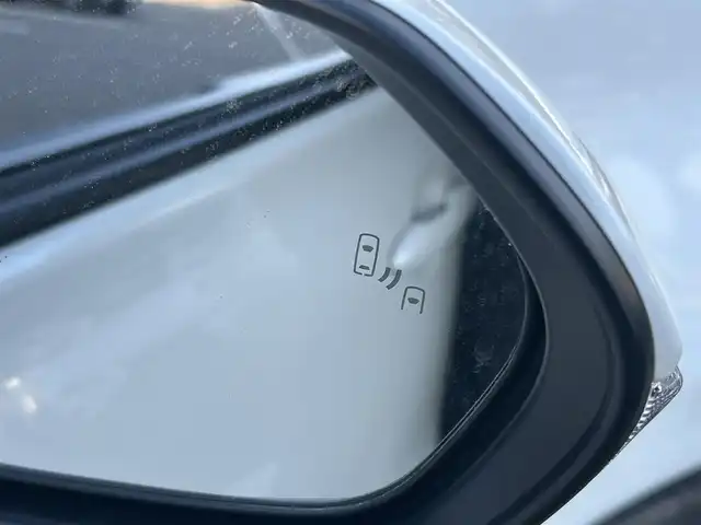 トヨタ シエンタ ハイブリッド Z 佐賀県 2023(令5)年 0.6万km ホワイトパールクリスタルシャイン 走行距離6027km/ワンオーナー(自社名済み)/トヨタセーフティセンス/・プリクラッシュセーフティ/・レーダークルーズコントロール/・アダプティブハイビーム/・レーントレーシングアシスト/・レーンディパーチャーアラート/ブラインドスポットモニター/パーキングサポートブレーキ/クリアランスソナー/純正ディスプレイオーディオ/・コネクティッドナビ/・アラウンドビューモニター/・フルセグTV/BT/ハンズフリーデュアルパワースライドドア/純正前後ドライブレコーダー/ETC2.0 /USB入力端子/フロアマット/スペアキー×1/保証書/取扱説明書